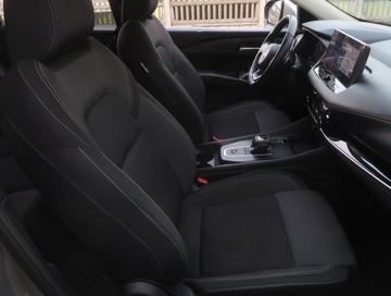 Nissan Qashqai III Crossover 1.3 DIG-T MHEV 158KM 2023 Nissan Qashqai 1.3 DIG-T MHEV, Salon Polska, zdjęcie 8