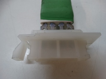 РЕЗИСТОР ВОЗДУХА MERCEDES W169 A180 CDI