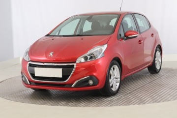 Peugeot 208 I Hatchback 5d Facelifting 1.2 PureTech 82KM 2018 Peugeot 208 1.2 PureTech, Klima, Tempomat, zdjęcie 1