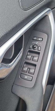 Volvo V40 II Cross Country D2 115KM 2014 Volvo V40 Volvo V40 D2 Momentum 1.6 Diesel 115KM, zdjęcie 20