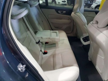 Volvo 2020 Volvo V60 Cross Country 2020 Volvo V60 CROSS COUNTRY T5 MOMENTUM 2.0 250KM, zdjęcie 9