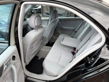 Mercedes Klasa C W203 Sedan W203 1.8 (C 200 Kompressor) 163KM 2004 Mercedes C-Klasa Tylko173tyś! AUTOMAT Avantgarde ORYGINAŁ LAKIER Navi Sedan, zdjęcie 27