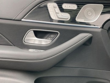 Mercedes GLS X167 SUV Facelifting 3.0 450d 367KM 2026 MERCEDES-BENZ GLS 450 d 4-MATIC AMG Line 3.0 (367KM) 2026, zdjęcie 15