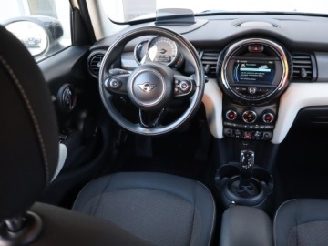 Mini Mini F56 Hatchback 3d Facelifting Cooper 1.5 136KM 2019 MINI 5-door Cooper, Salon Polska, Serwis ASO, zdjęcie 6
