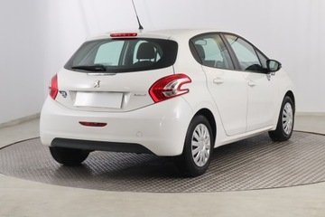 Peugeot 208 I Hatchback 3d 1.0 VTI 68KM 2014 Peugeot 208 1.0 VTi, Navi, Klima, Tempomat, zdjęcie 4