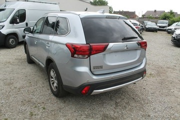 Mitsubishi Outlander III 2018 Mitsubishi Outlander ROK 2018 POJ 2,3 150 KM, zdjęcie 6