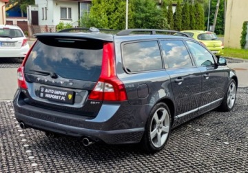 Volvo V70 III Kombi 2.5 T 231KM 2010 Volvo V70 Rezerwacja R-DESIGN 2,5 FT 231KM 2.5 Benzyna 231KM, zdjęcie 3