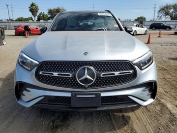 Mercedes GLC C254/X254 2024 Mercedes-Benz GLC 2024, 2.0L, od ubezpieczalni 2.0 Benzyna 255KM, zdjęcie 2