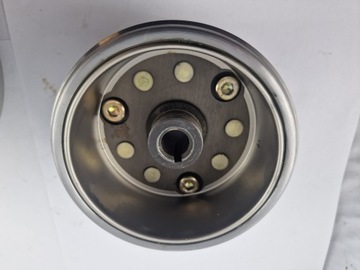 DERBI SENDA 125 Левая крышка + магнитное колесо + статор