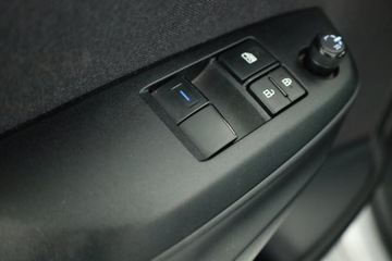 Toyota Yaris IV Hatchback 1.5 Dynamic Force 125KM 2023 Toyota Yaris 1.5 VVT-i, Salon Polska, zdjęcie 15