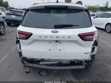 Ford Escape III 2023 Ford Escape 2023 FORD ESCAPE PHEV 2.5 Hybryda 163KM, zdjęcie 6