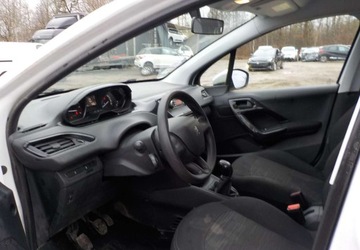 Peugeot 208 I Hatchback 5d Facelifting 1.6 BlueHDi 75KM 2017 Peugeot 208 Diesel Okazja 1.6 Diesel 75KM, zdjęcie 18