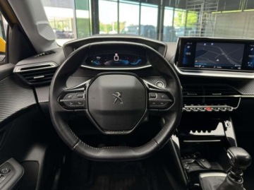Peugeot 208 II Hatchback 1.2 PureTech 102KM 2020 Peugeot 208 Allure Business Kamera cofania CarPlay Android Auto Nawiga, zdjęcie 15