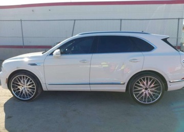 Bentley Bentayga 2021 Bentley Bentayga 2021r., V8, 4L, od ubezpieczalni 4.0 Benzyna 550KM, zdjęcie 3