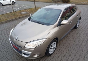 Renault Megane III Hatchback 1.6 16v 110KM 2008 Renault Megane Zarejestrowany - ubezpieczony - benzyna 1.6 Benzyna 110KM, zdjęcie 3
