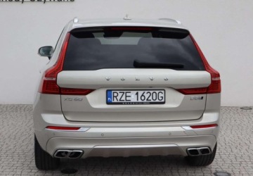 Volvo XC60 II Crossover D5 235KM 2018 Volvo XC 60 D5 Diesel 235KM AWD Inscription Salon PL gwarancja 2.0 Diesel, zdjęcie 2