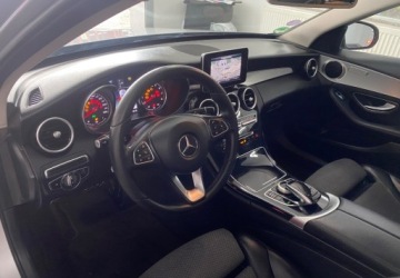 Mercedes Klasa C W205 Limuzyna 200 184KM 2018 Mercedes-Benz Klasa C Avantgarde Bezwypadkowy Serwisowany 2.0 Benzyna 184KM, zdjęcie 4