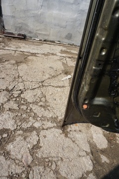 NISSAN PATROL DVEŘE PRAVÝ PŘEDNÍ PRAVÉ GR II Y61 98-04R