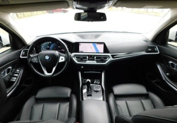 BMW Seria 3 G20-G21 2021 BMW Seria 3 2.0D z Gwarancja Line Shadow Model 2022r 2.0 Diesel 150KM, zdjęcie 6