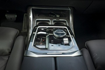 BMW Seria 7 G70 Sedan 3.0 40d 299KM 2025 BMW 740 xDrive Limuzyna DEMO, zdjęcie 18