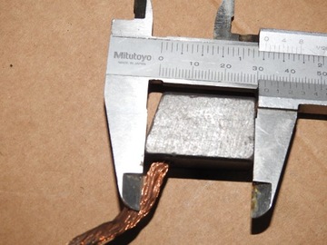 Угольная щетка двигателя M68 16x20x32 Сухеднюв WW