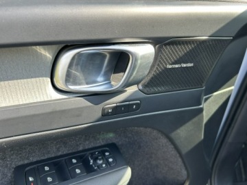 Volvo XC40 Crossover Facelifting 2.0 B5 250KM 2023 Volvo XC 40 B5 AWD R-Design, zdjęcie 27