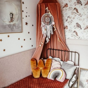 Желтый балдахин Типи над кроватью, насыщенный черный