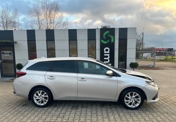 Toyota Auris II Touring Sports Facelifting 1.6 Valvematic 132KM 2018 Toyota Auris 1.6B 132KM 2018r. Salon Polska auto zarejestrowane i ubezpiec, zdjęcie 4