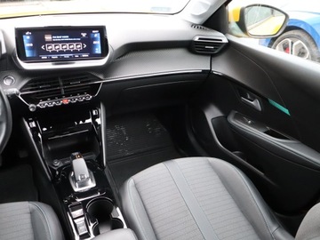 Peugeot 208 II Hatchback 1.2 PureTech 130KM 2020 Peugeot 208 1.2 PureTech, Salon Polska, zdjęcie 7