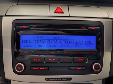 Volkswagen Passat B7 Limousine 2.0 TDI CR DPF BlueMotion 140KM 2010 Volkswagen Passat 2.0 TDI 140 KM, Automat, Serwis, zdjęcie 12