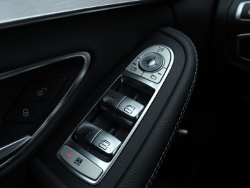 Mercedes Klasa C W205 Kombi Facelifting 2.0 220d 194KM 2019 Mercedes C C 220 d, 191 KM, Automat, Skóra, Navi, zdjęcie 12