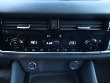 Nissan Qashqai III Crossover 1.3 DIG-T MHEV 158KM 2022 Nissan Qashqai 1.3 DIG-T MHEV, Salon Polska, zdjęcie 15