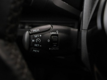 Peugeot 3008 II Crossover 1.2 PureTech 130KM 2018 Peugeot 3008 1.2 Benzyna Active Klimatyzacja Navi, zdjęcie 31