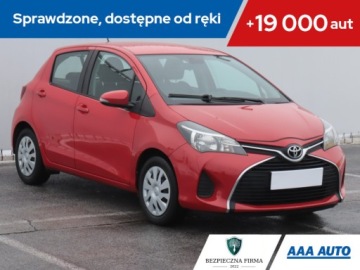 Toyota Yaris III Hatchback 5d Facelifting 1.33 Dual VVT-i 99KM 2015 Toyota Yaris 1.33 Dual VVT-i, Klima