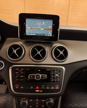 Mercedes GLA I Off-roader 2.0 250 211KM 2014 Mercedes-Benz GLA Pelna oferta na R-CARS.pl 2.0 Benzyna 211KM, zdjęcie 17