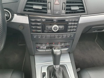 Mercedes Klasa E W212 Kabriolet 200 CGI BlueEFFICIENCY 184KM 2011 Mercedes E 200 Kabriolet Avantagrde FULL OPCJA, zdjęcie 35