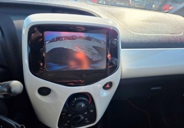 Toyota Aygo II Hatchback 5d 1.0 VVT-i 69KM 2016 Toyota Aygo 1,0 Ben Klima 69 km Benzyna 69KM, zdjęcie 11