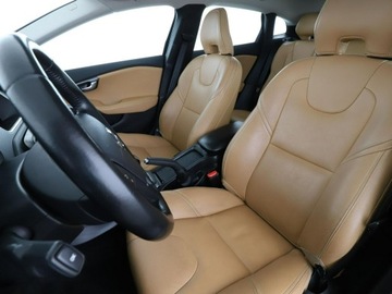 Volvo 2017 Volvo V40 Cross Country 2.0D Cross Country, zdjęcie 12