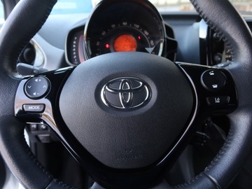 Toyota Aygo II Hatchback 3d Facelifting 1.0 VVT-i 72KM 2021 Toyota Aygo 1.0 VVT-i, Salon Polska, zdjęcie 17