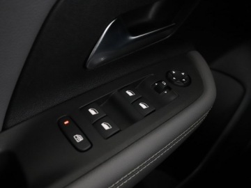 Opel Mokka II SUV 1.2 Turbo 100KM 2022 Opel Mokka X Historia serwisowa Opel Kamera, zdjęcie 32