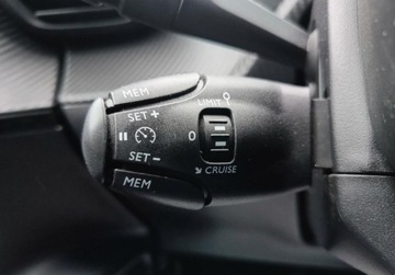 Peugeot 2008 II 2023 Peugeot 2008 1.2 Benzyna 100KM Allure SalonPL Iwl SerwisASO FV23 1.2, zdjęcie 21