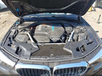 BMW Seria 5 G30-G31 2019 BMW Seria 5 2019 BMW 530E XDRIVE IPERFORMANCE 2.0 Hybryda 180KM, zdjęcie 13