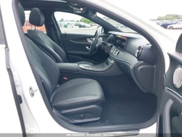 Mercedes Klasa E W213 2022 Mercedes-Benz Klasa E 450, 2022r., 4x4, 3.0L 3.0 Benzyna 362KM, zdjęcie 10