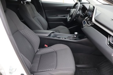 Toyota C-HR I Crossover Facelifting 1.8 Hybrid 122KM 2022 Toyota C-HR 1.8 Hybrid, Serwis ASO, Automat, zdjęcie 8