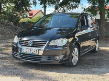 Volkswagen Touran I 2.0 TDI 170KM 2008 Volkswagen Touran 2.0 TDI DPF DSG Trendline 170KM 2008r, zdjęcie 1