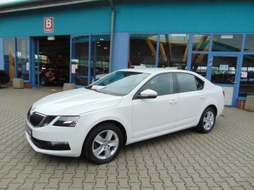 Skoda Octavia III Liftback Facelifting 1.6 TDI 115KM 2017 SKODA OCTAVIA III 1.6 TDI 115 KM, zdjęcie 2