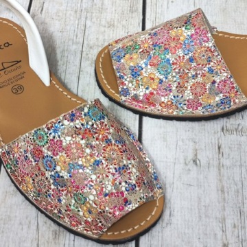 ИСПАНСКИЕ ЖЕНСКИЕ КОЖАНЫЕ САНДАЛИИ AVARCASY - 37