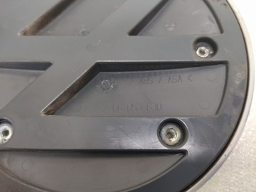 7L6853630 ZNAKY ZNAK KRYT ZADNÍ VW TOUAREG 7L
