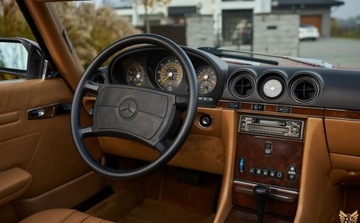 Mercedes SL R107 1987 Mercedes-Benz SL 560 SL, zdjęcie 30