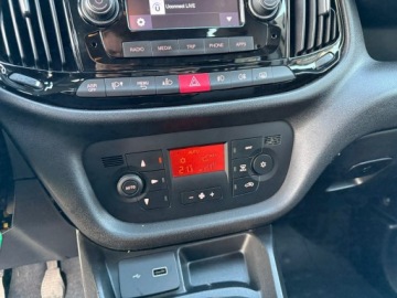 Fiat Doblo IV 1.6 MultiJet 120KM 2019 Fiat Doblo niepełnosprawnych rampa inwalida 2020, zdjęcie 18